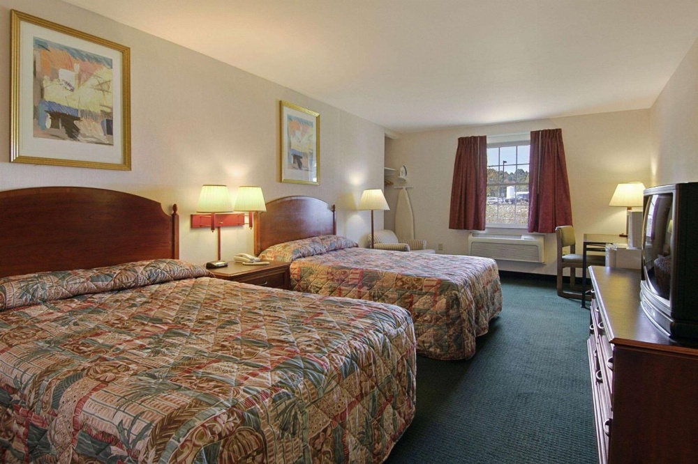 Howard Johnson by Wyndham Williamstown Main image